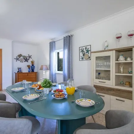 펜션 Casa Clara By Algarve Holidays 빌라모라